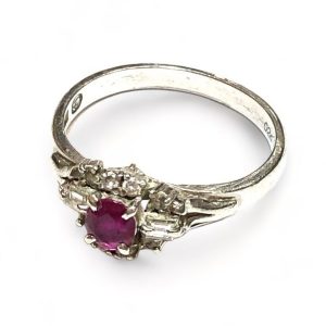 Pt900 リング ルビー ルビー024ct メレダイヤモンド 019ct